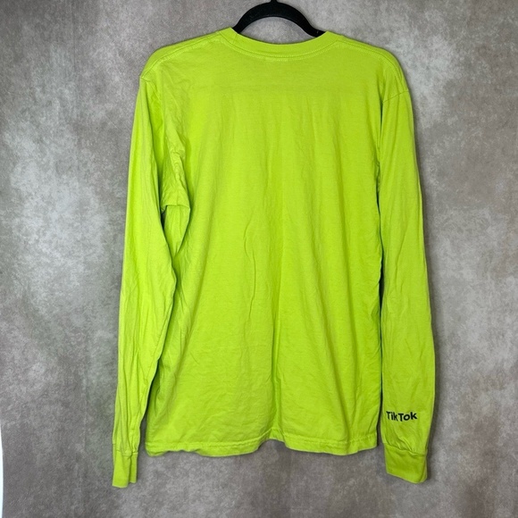Tik Tok‎ Branded Promo Logo Longsleeve Tee Shirt Size Large Lime Neon Green - Picture 7 of 7
